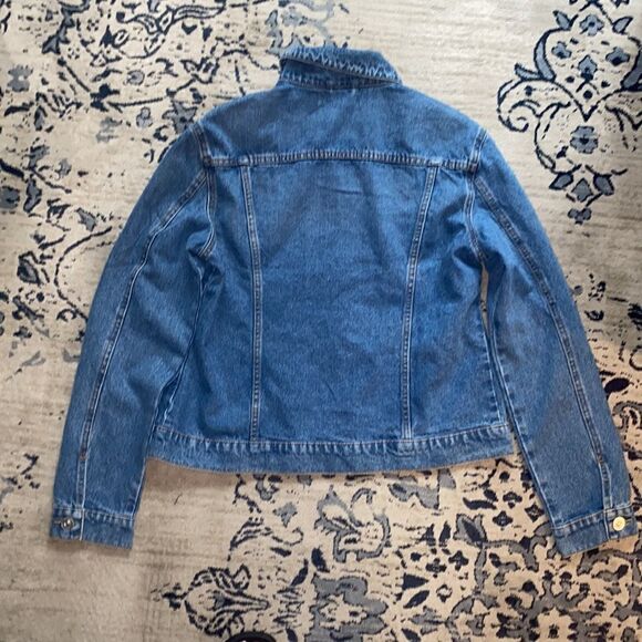 Hudson Classic Fitted Trucker Jean Jacket! - Picture 7 of 8